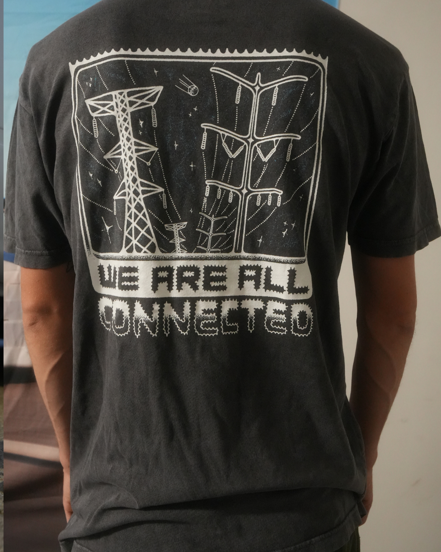 We are all connected - DISTRESSED Tee